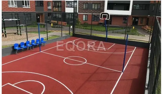 Бесшовное покрытие из резиновой крошки для баскетбольной площадки в Ларьяке